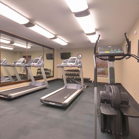 Holiday Inn Express & Suites Fayetteville University Of Arkansas Area By Ihg מראה חיצוני תמונה