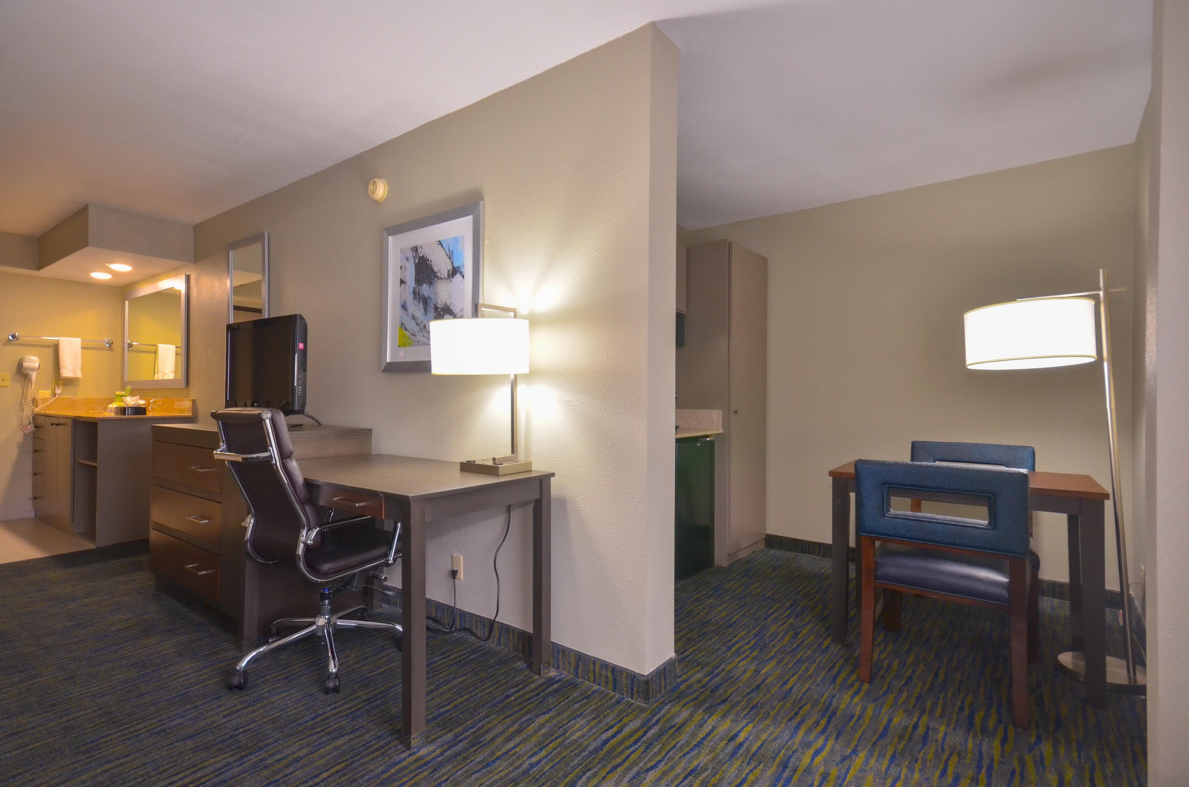 Holiday Inn Express & Suites Fayetteville University Of Arkansas Area By Ihg מראה חיצוני תמונה