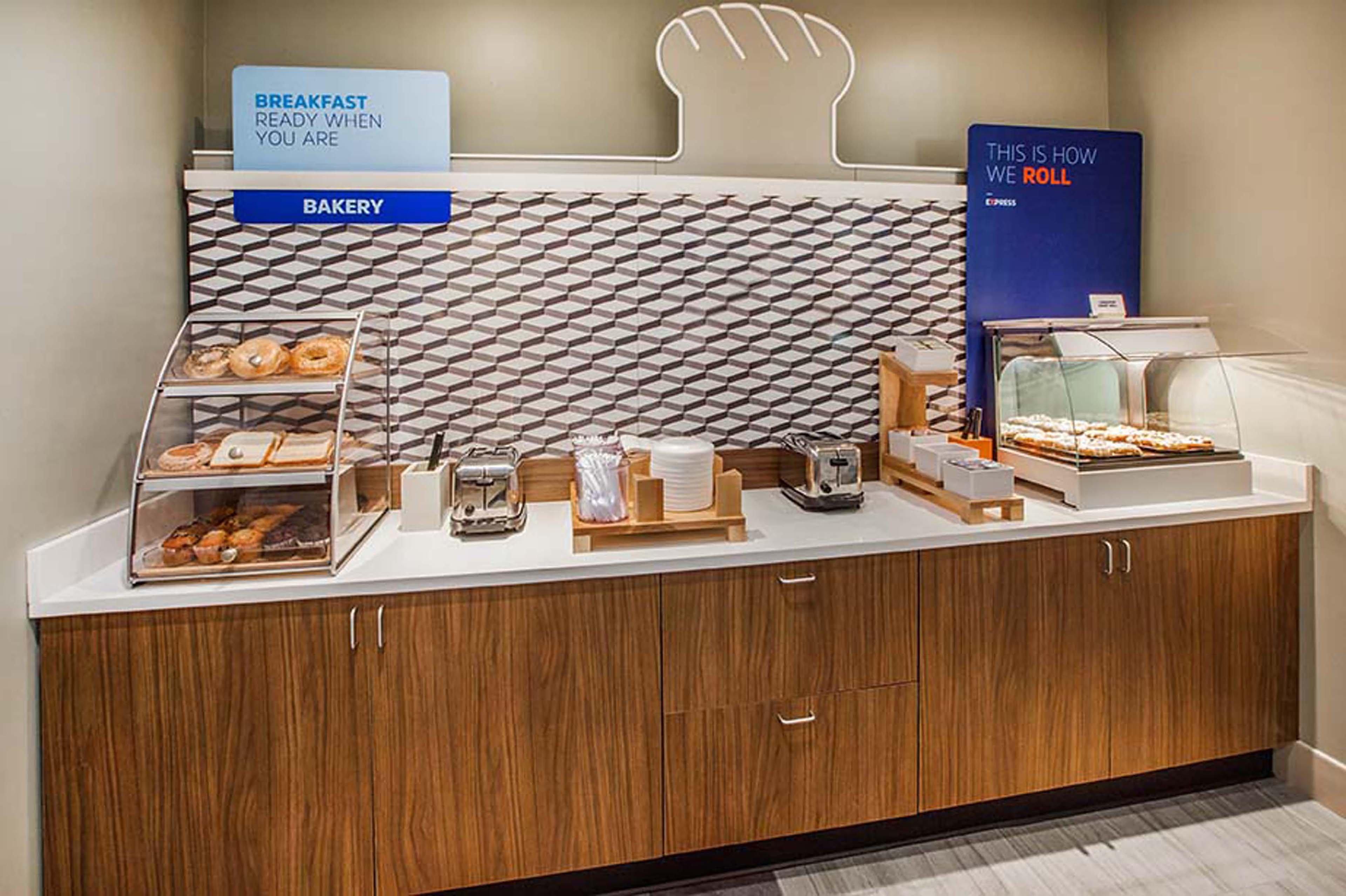 Holiday Inn Express & Suites Fayetteville University Of Arkansas Area By Ihg מראה חיצוני תמונה