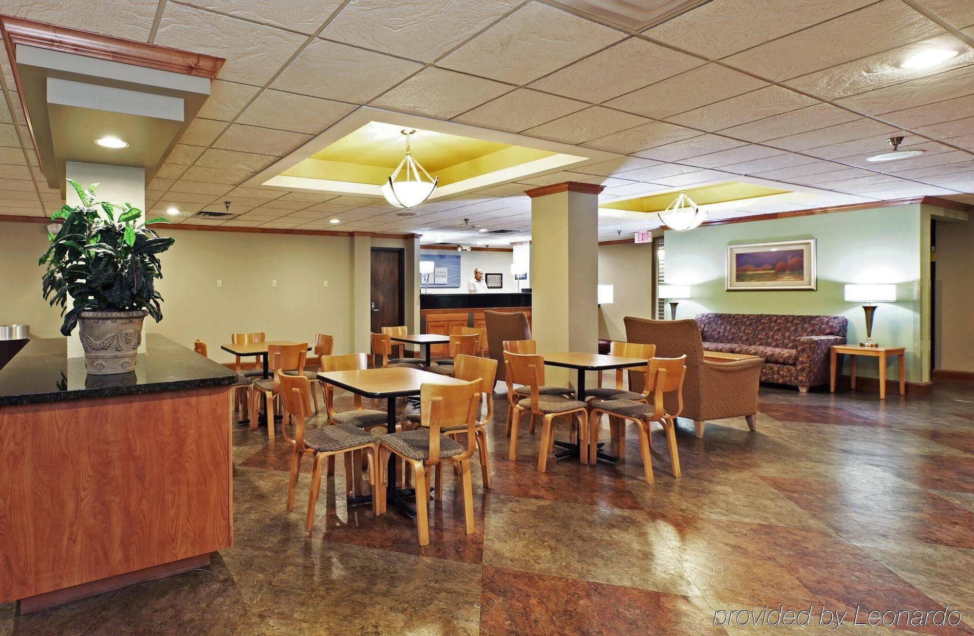 Holiday Inn Express & Suites Fayetteville University Of Arkansas Area By Ihg מראה חיצוני תמונה