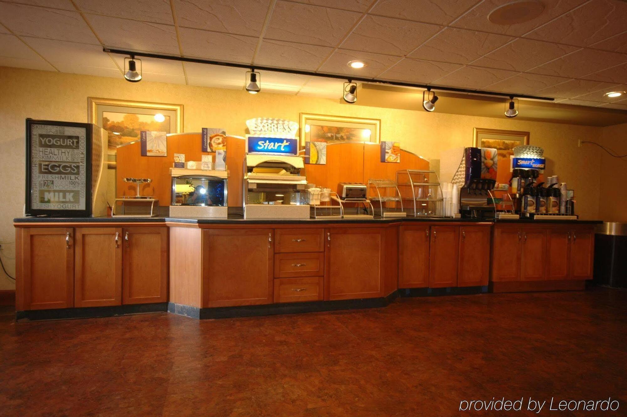 Holiday Inn Express & Suites Fayetteville University Of Arkansas Area By Ihg מראה חיצוני תמונה